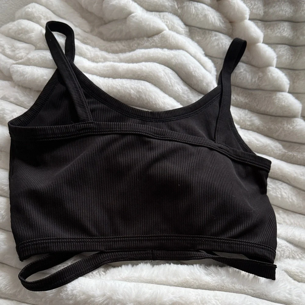 Bundle: 3 Black and White Ribbed Crop Tops - Picture 6 of 7